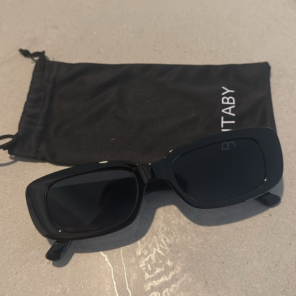 Butaby sunglasses